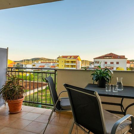 Charming Tale Apartments Modun19 Pirovac Camera foto