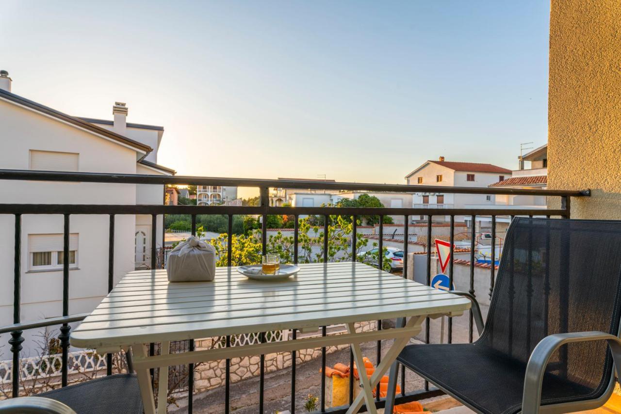 Charming Tale Apartments Modun19 Pirovac Esterno foto