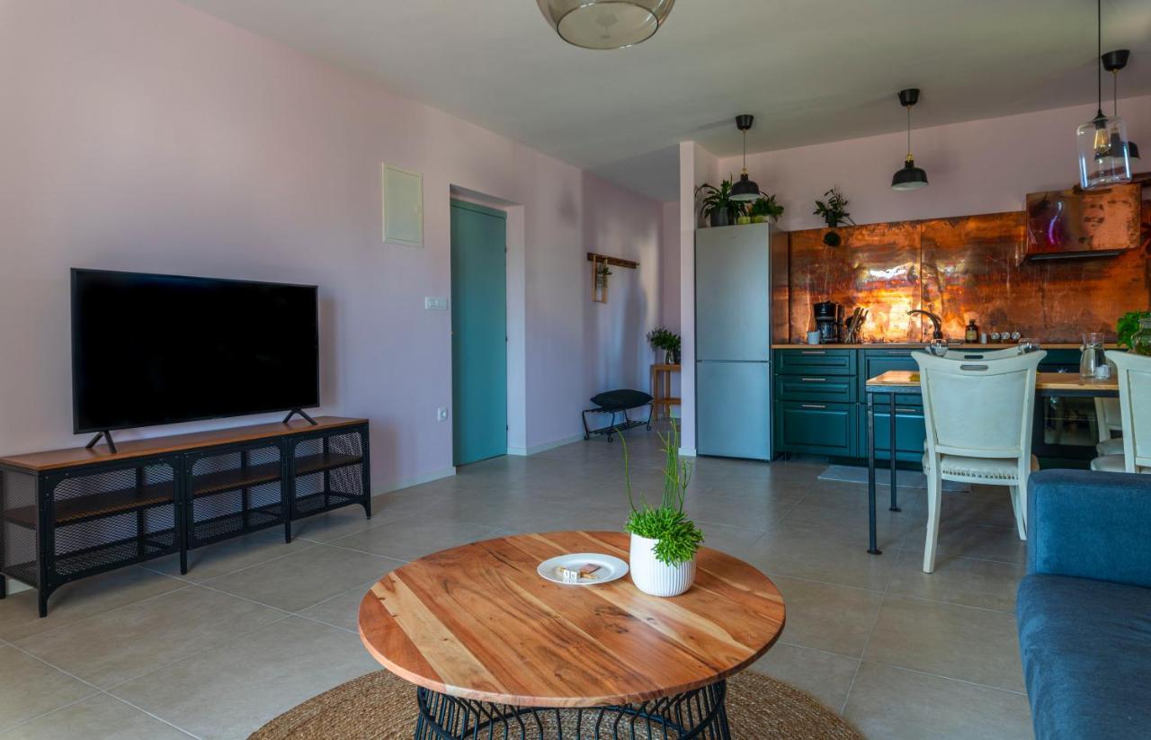 Charming Tale Apartments Modun19 Pirovac Esterno foto