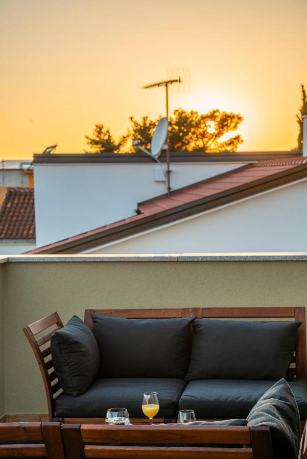 Charming Tale Apartments Modun19 Pirovac Esterno foto