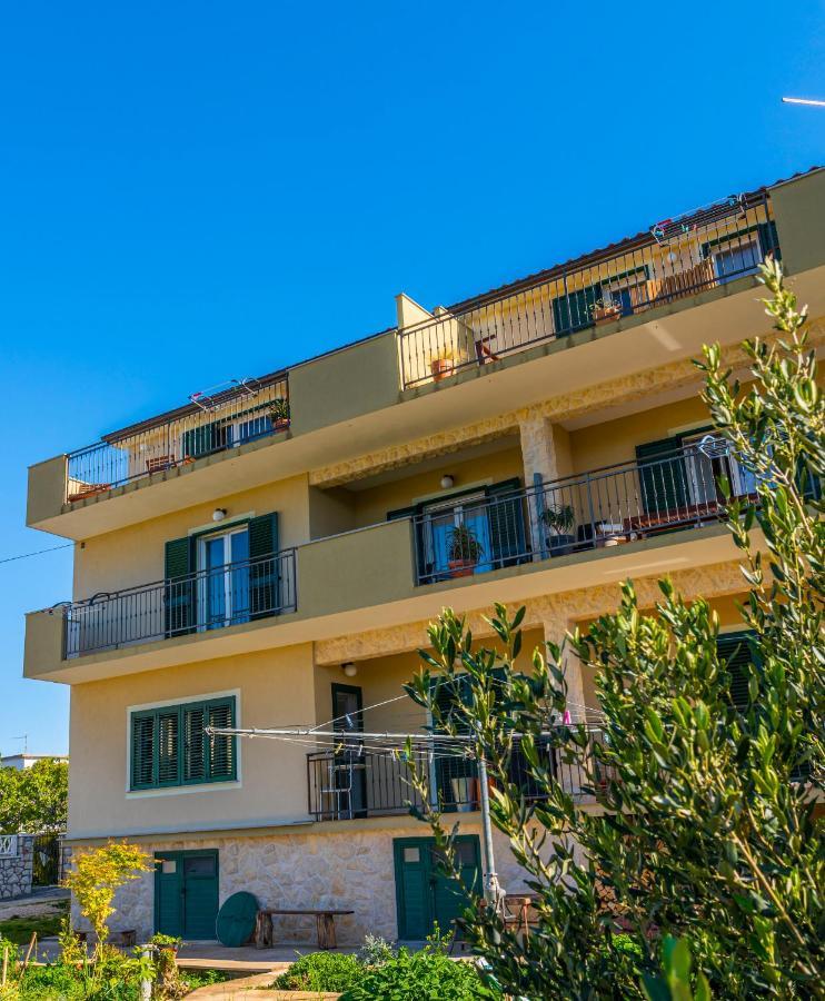 Charming Tale Apartments Modun19 Pirovac Esterno foto
