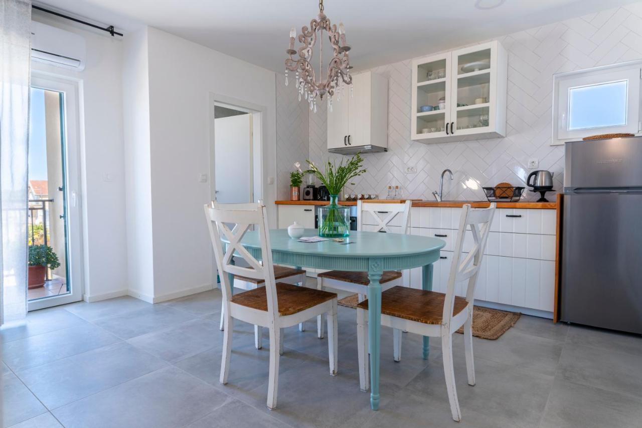 Charming Tale Apartments Modun19 Pirovac Esterno foto
