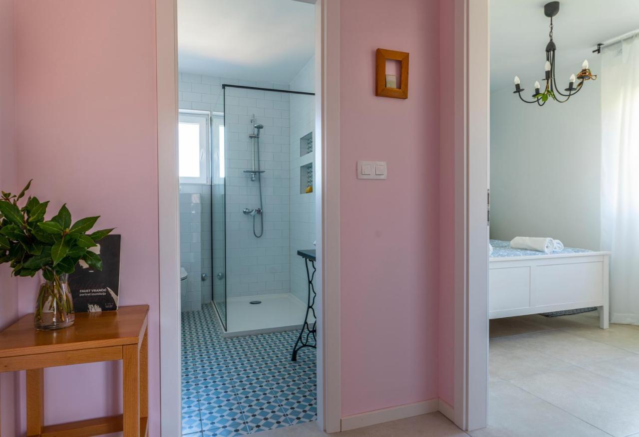 Charming Tale Apartments Modun19 Pirovac Esterno foto