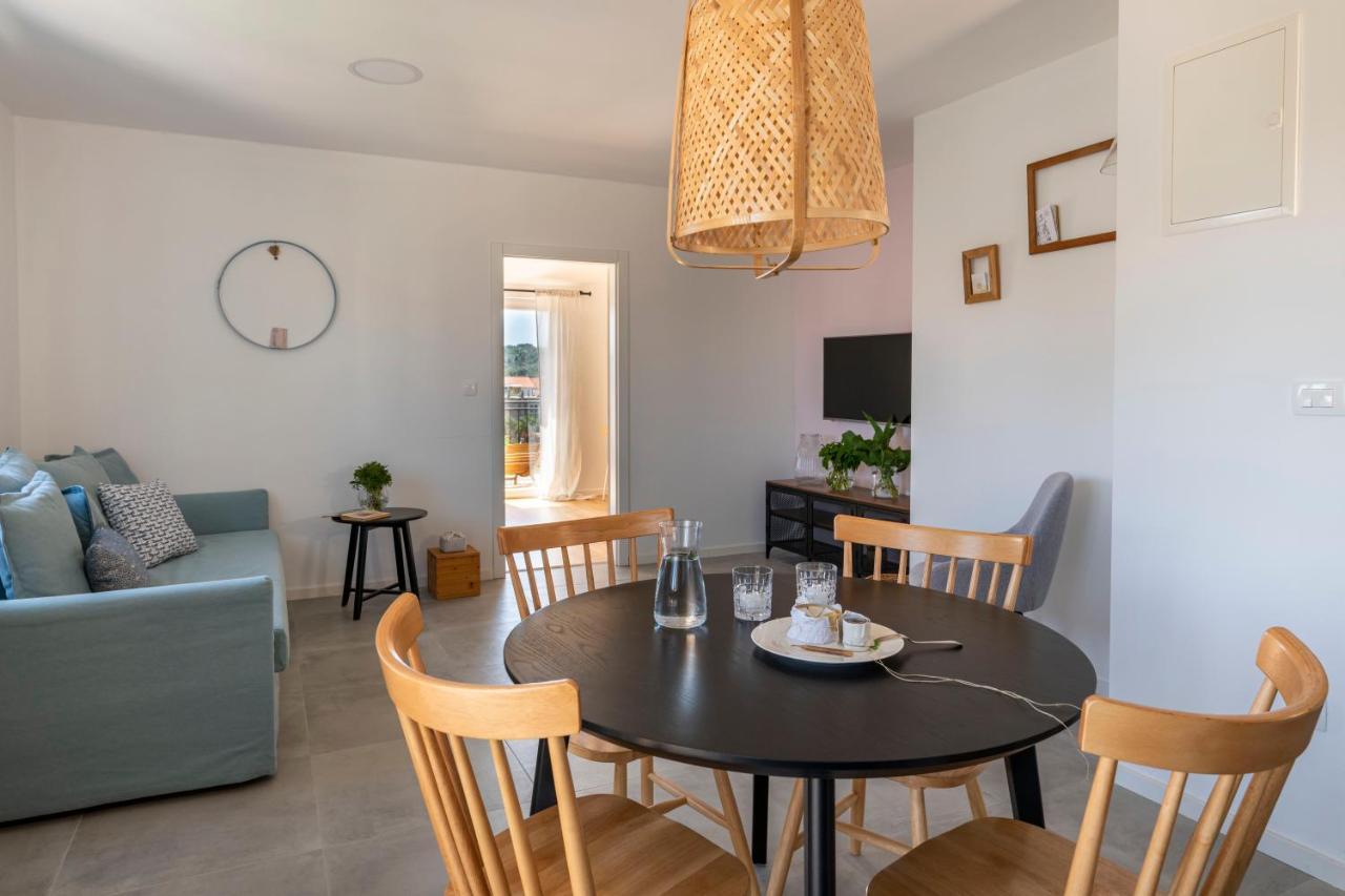 Charming Tale Apartments Modun19 Pirovac Esterno foto