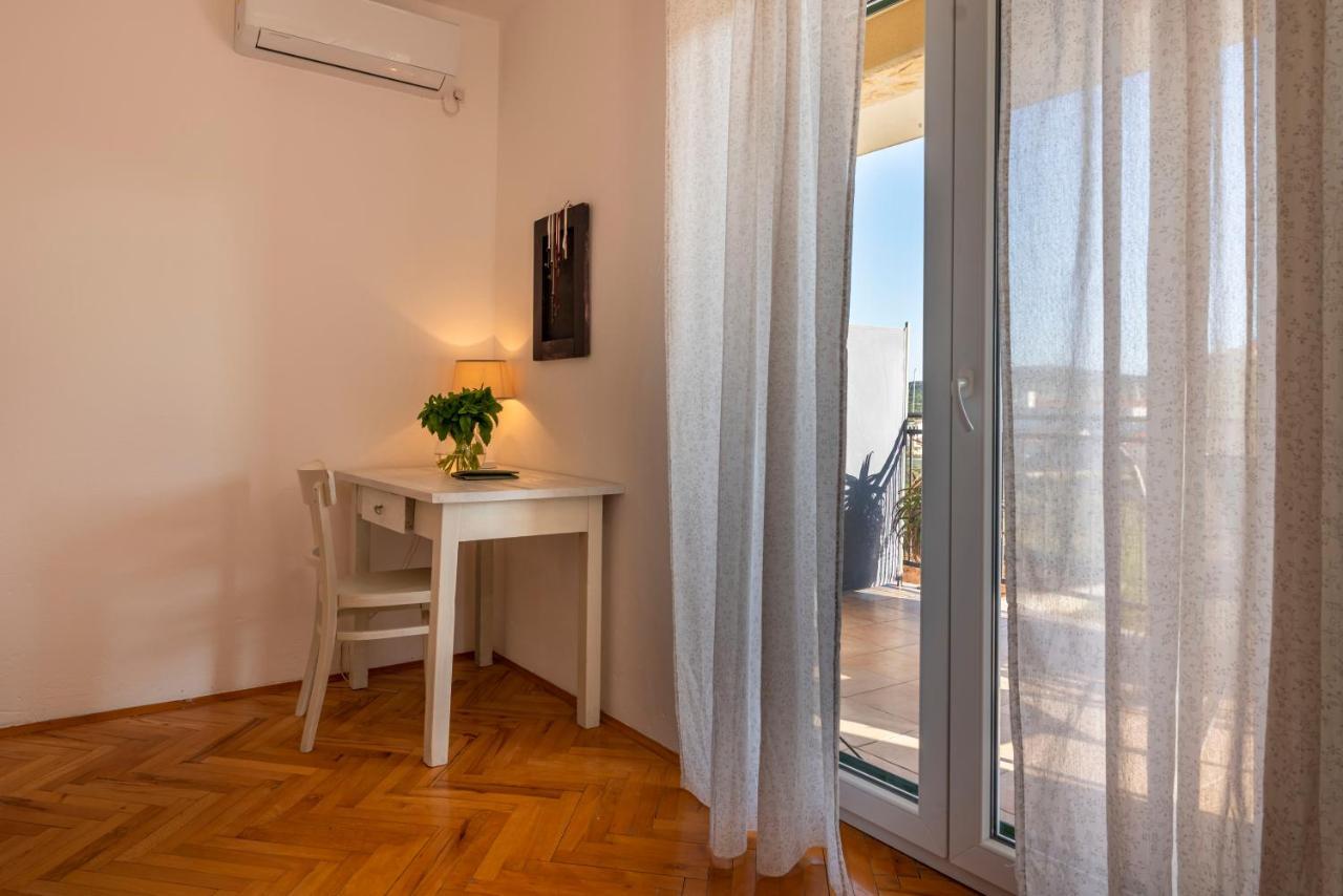 Charming Tale Apartments Modun19 Pirovac Esterno foto