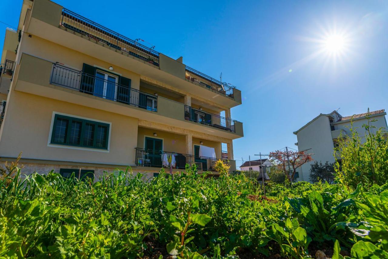 Charming Tale Apartments Modun19 Pirovac Esterno foto
