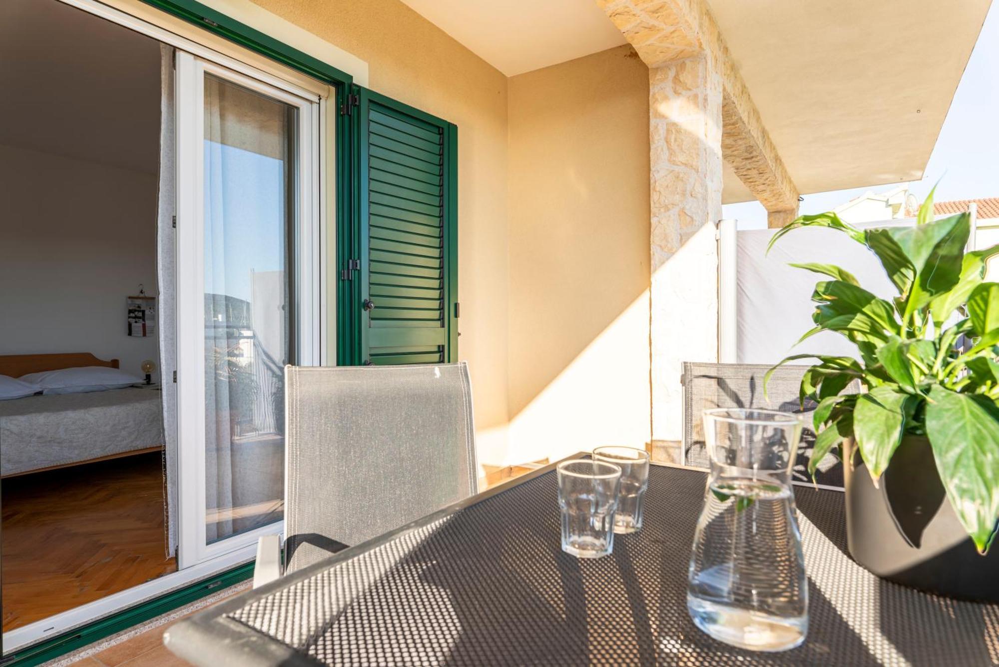 Charming Tale Apartments Modun19 Pirovac Camera foto